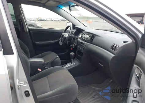 2005 Toyota Corolla S z USA, uszkodzony, nr VIN 1NXBR32EX5Z483985